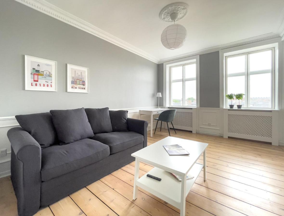 Stylish Classic Danish Design Apartment Kopenhagen Exterior foto