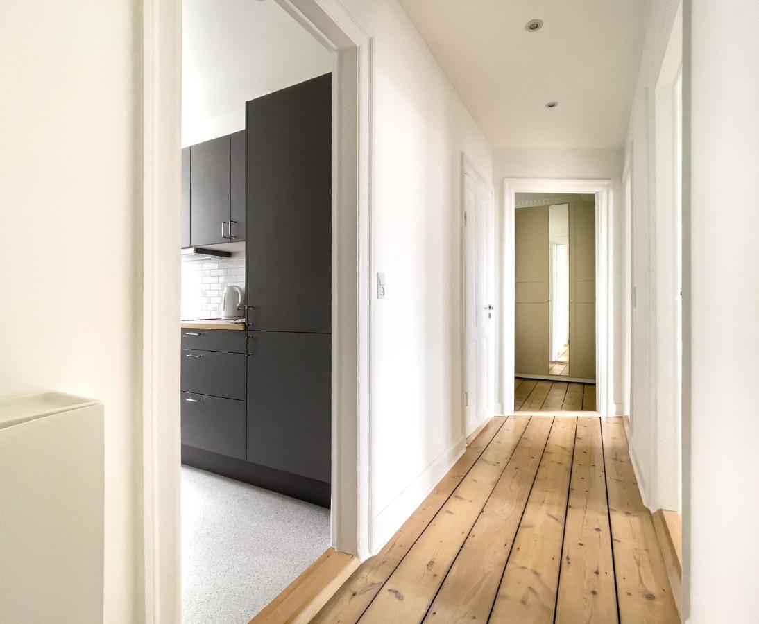Stylish Classic Danish Design Apartment Kopenhagen Exterior foto