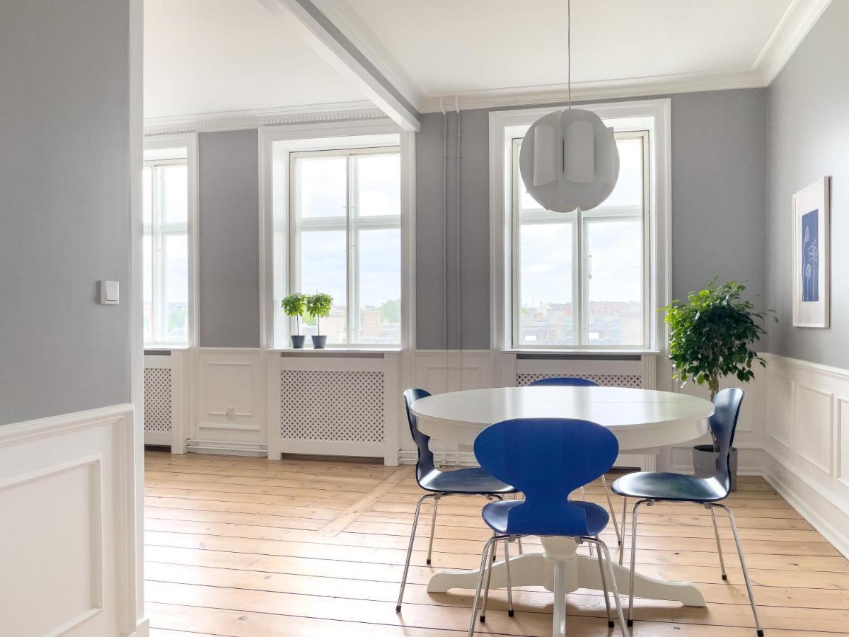Stylish Classic Danish Design Apartment Kopenhagen Exterior foto